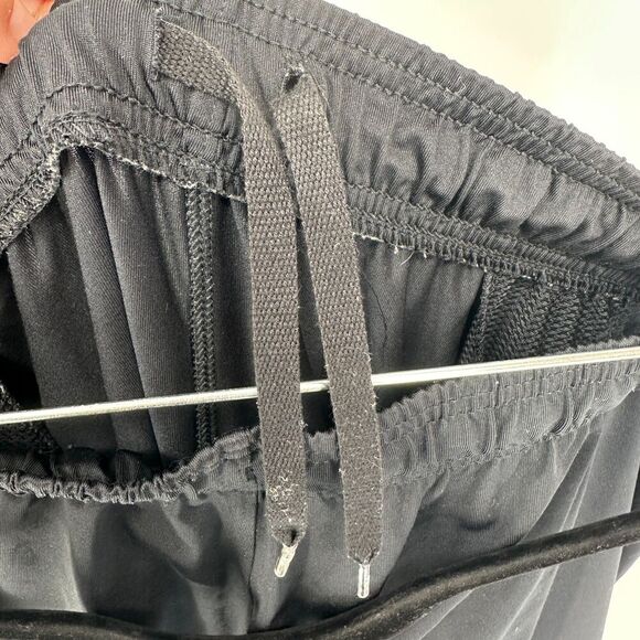 Under Armour Mens Athletic Shorts Size 2XLT Black Casual Workout Basketball Logo - Picture 6 of 12